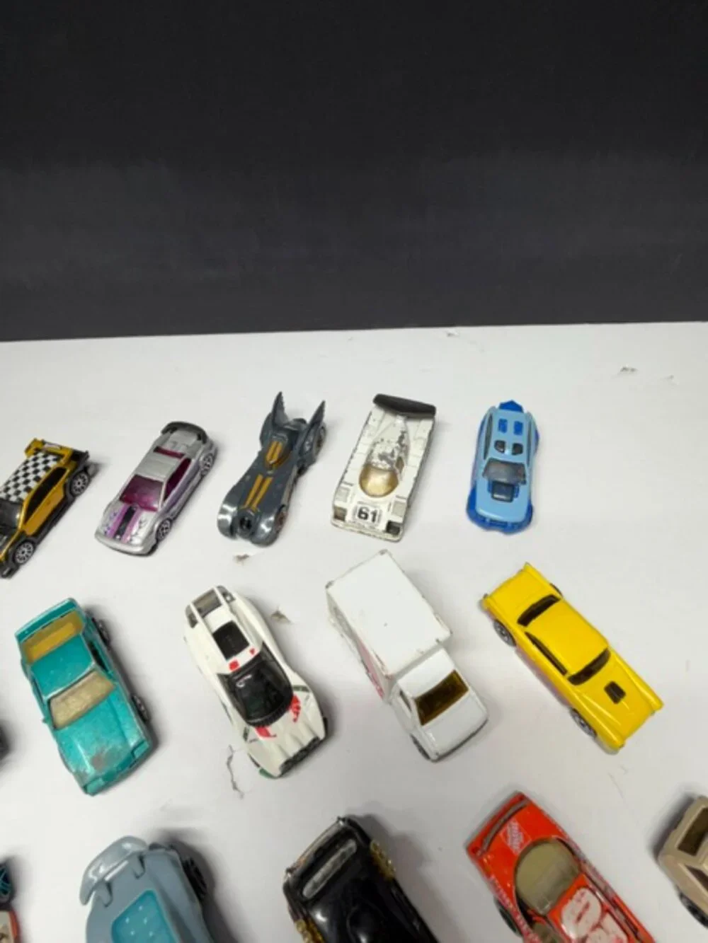 Toy Car Lot 1:64 Scale Hot Wheels, Matchbox